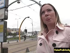 Нудист танцьори