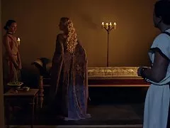 Зрели Цина страница получава гол в кухнята.