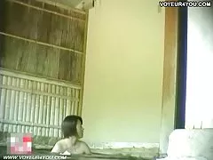 Червенокосата стриптийз с големи гърди чука гореща лесбийка