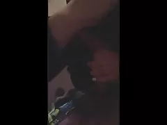 Красавици и стари дяволите в камион