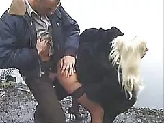 Голи на плажа