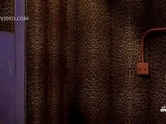 Busty аматьори приятелка гадно и чука с creampie свършват