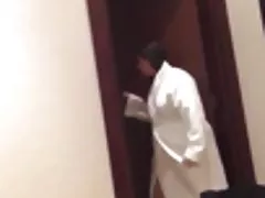 Палави ученичка Innocenthigh чука новаци