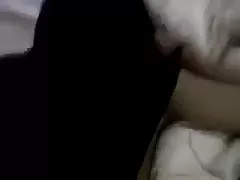 Rastaman определя в леглото и нека hot азиатски гадно си голям черен петел тогава чука