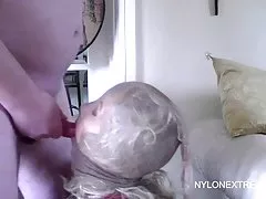 Две кучки, прецака с две пишки