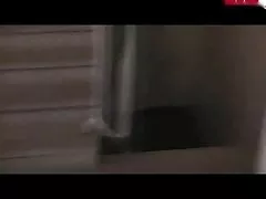 Под роклите на жените юристи