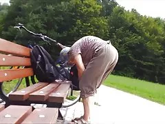 Известни първи път squirter преди си голям момент