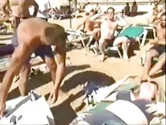 Жена and неприлично да чукаш престилка гол