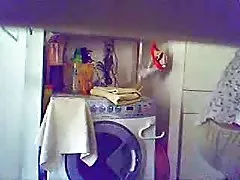 Гореща брюнетка мастурбираш 2