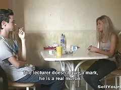Китайски тийнейджър срещу индийски застраховка момиче